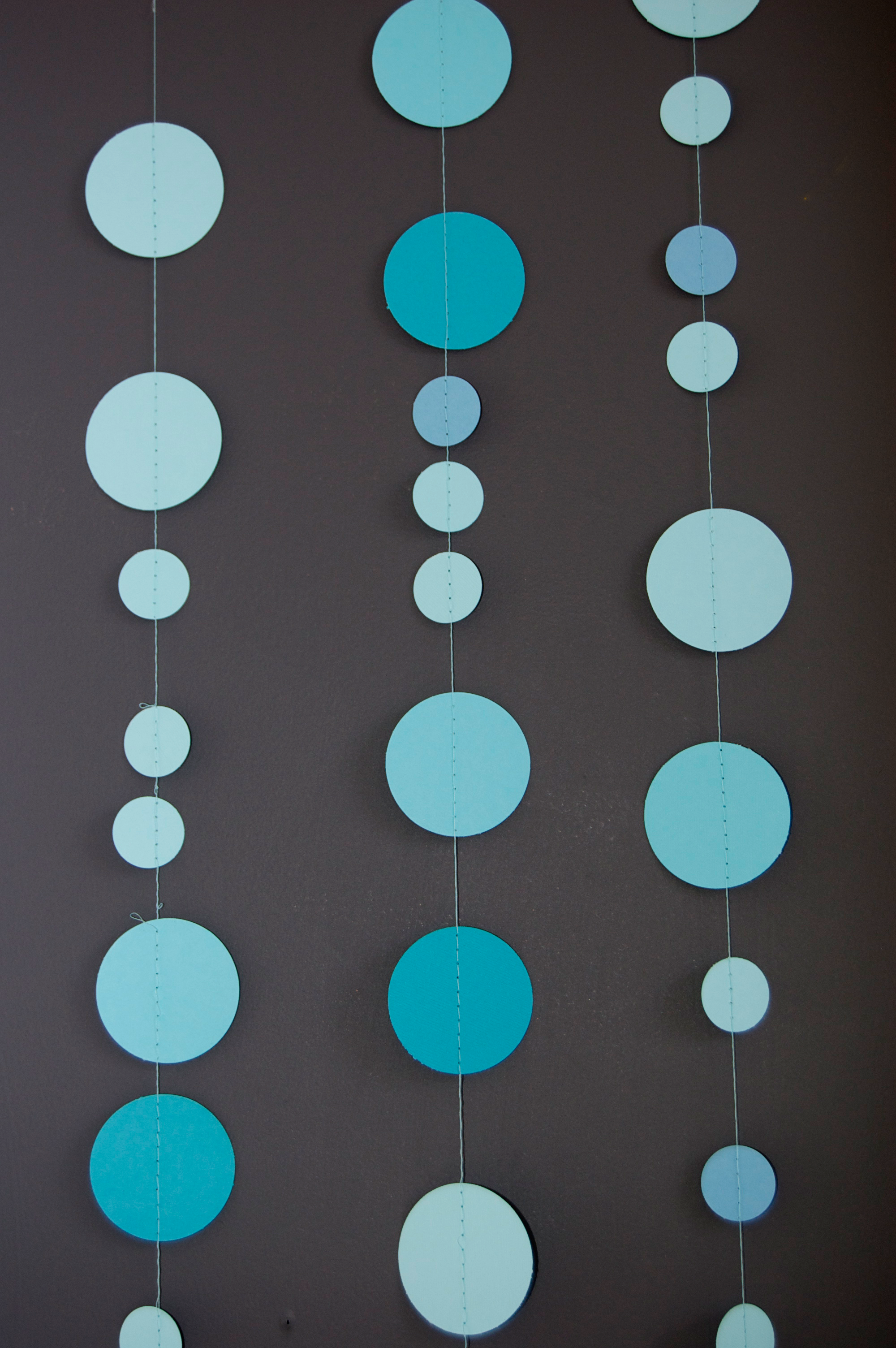 Paper circle on sale garland tutorial