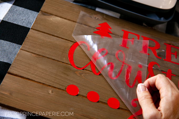 How to Put Cricut Vinyl on Wood with Your EasyPress 2 - Frog Prince Paperie