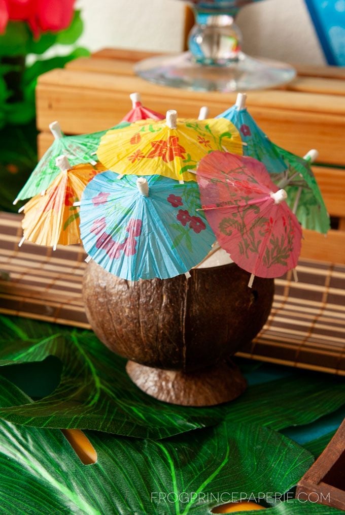 Easy luau party ideas for an easy tiki bar. Paper parasols for fruity drinks are a must!!